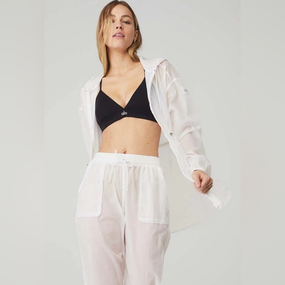 Alo Yoga Cloud Nine Jacket in White